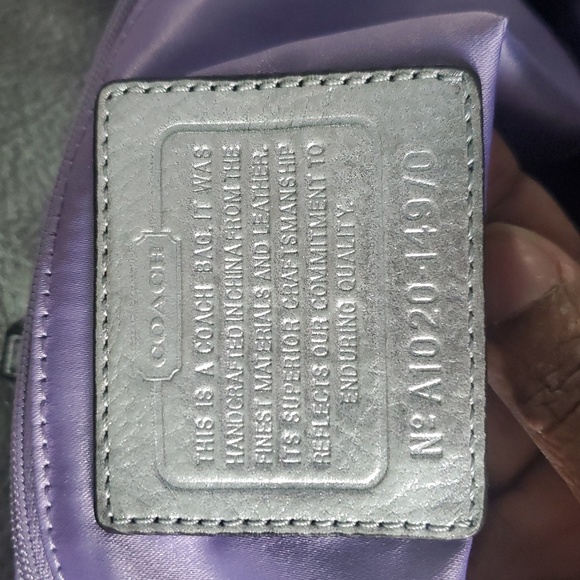 Tote - Picture 7 of 11